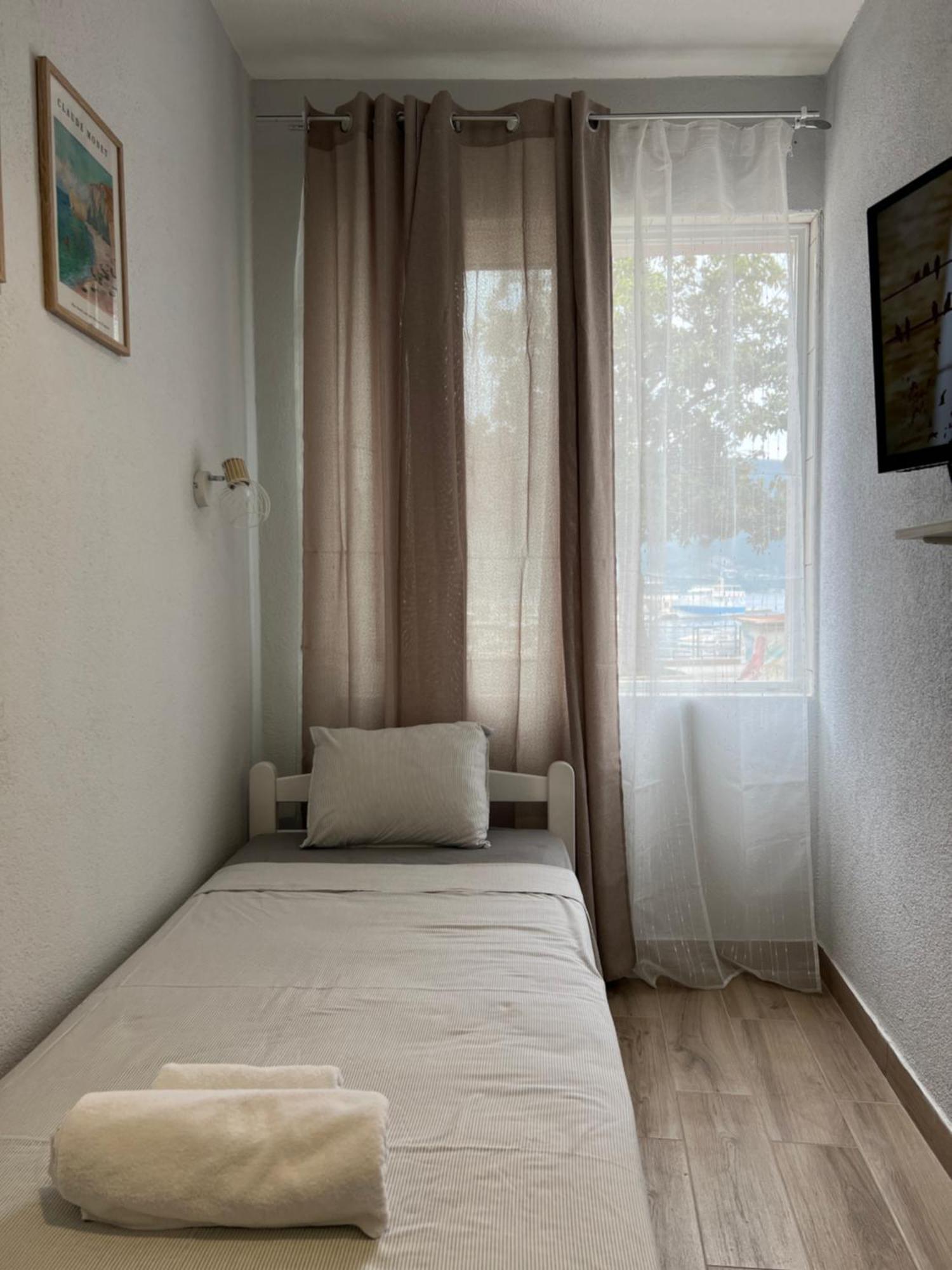 Apartments Astoria Hn Herceg Novi Exterior photo